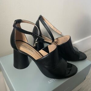 Black Antonio Melani Bellmore heels